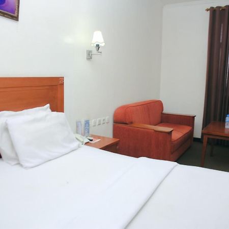 Hotel Bumi Asih Padangsidimpuan Batubelubang Екстер'єр фото