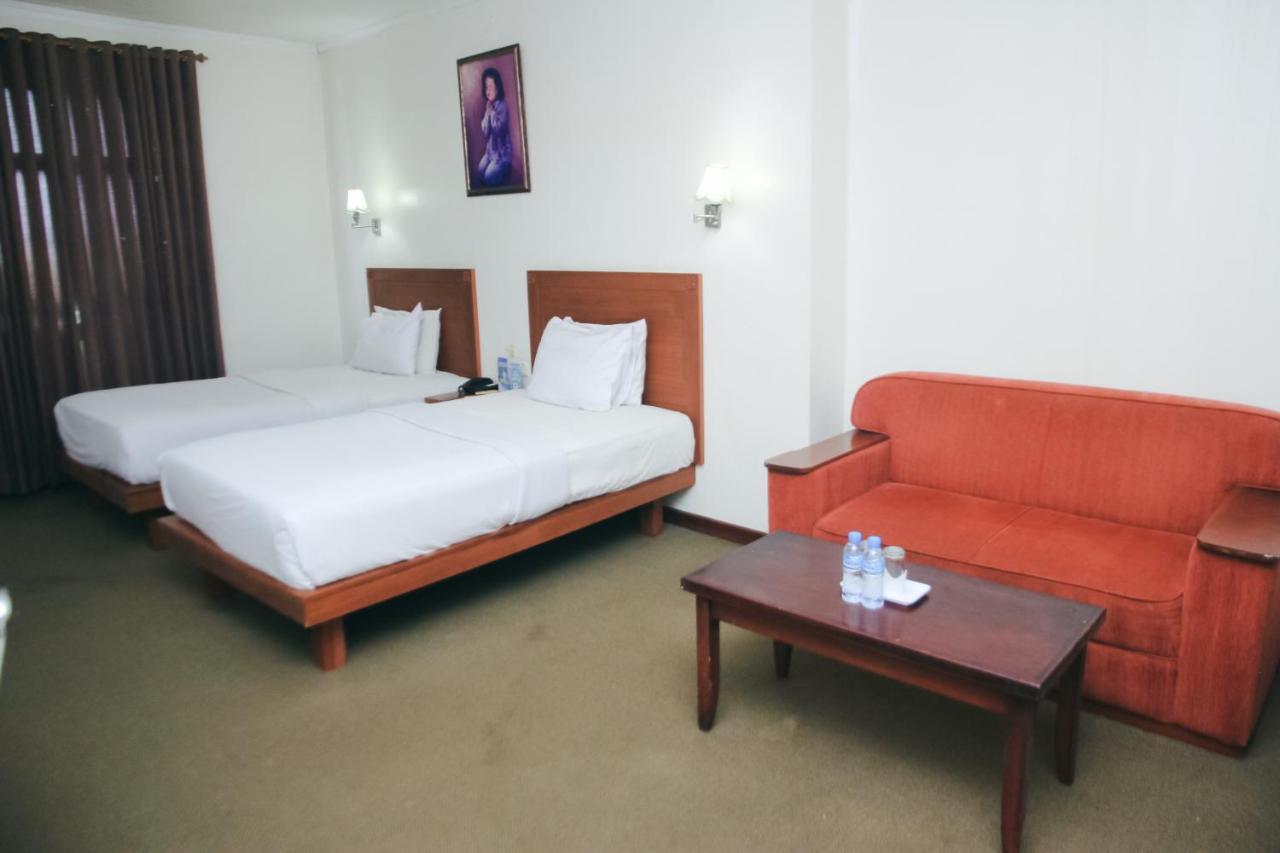 Hotel Bumi Asih Padangsidimpuan Batubelubang Екстер'єр фото