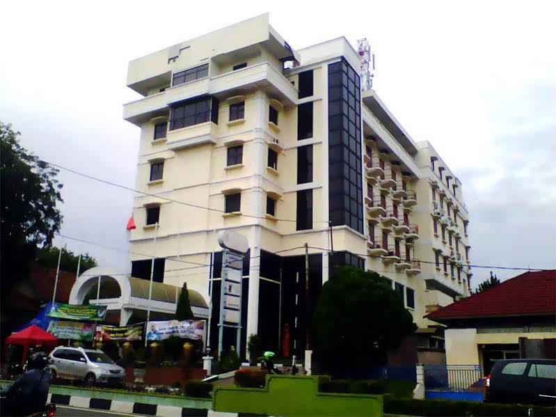 Hotel Bumi Asih Padangsidimpuan Batubelubang Екстер'єр фото